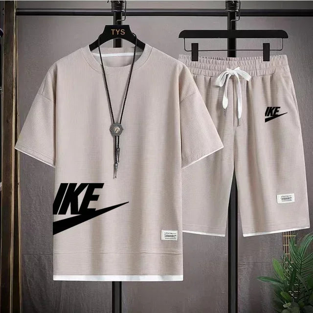 Fashionable, casual and trendy men's sportswear set, short-sleeved T-shirt and Shorts