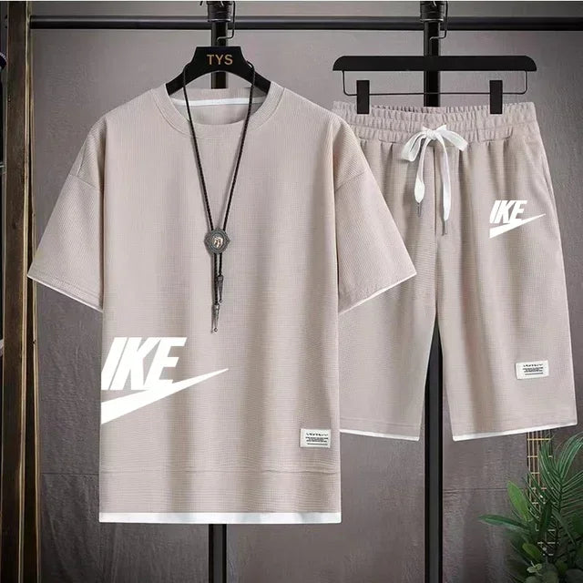 Fashionable, casual and trendy men's sportswear set, short-sleeved T-shirt and Shorts