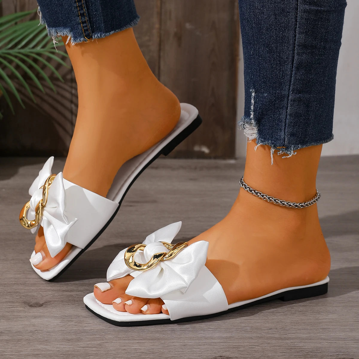Summer Hot Selling Square Headed Comfortable Flat Slippers Fashionable Style Anti Slip Bow