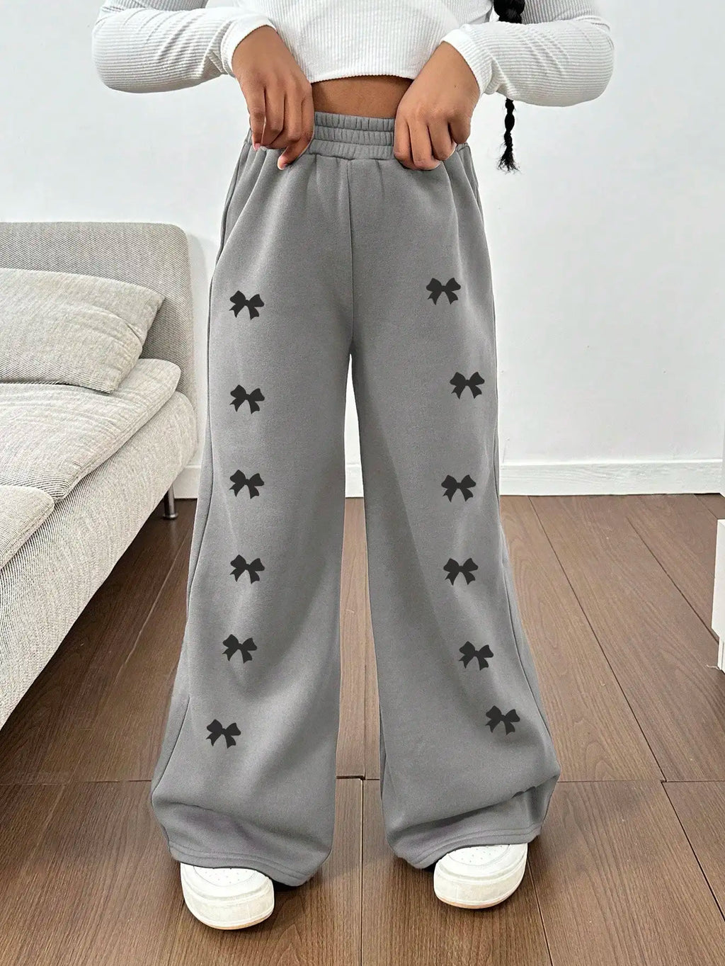 Gray Wide-Leg Sweatpants with Black Heart Print for Girls