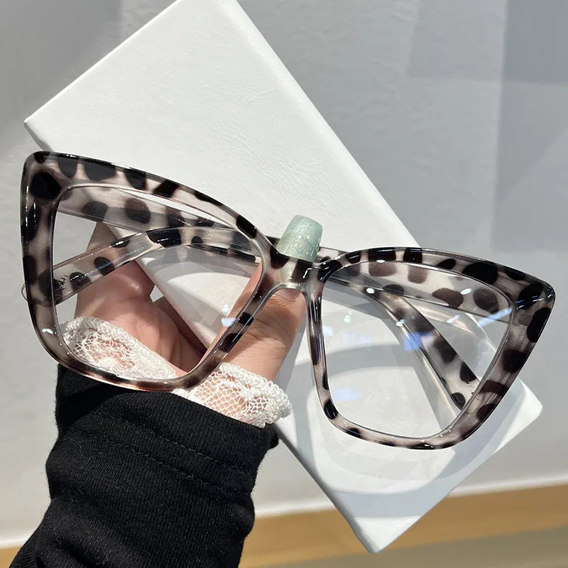 Lightweight Leopard Square Frame Reading Glasses